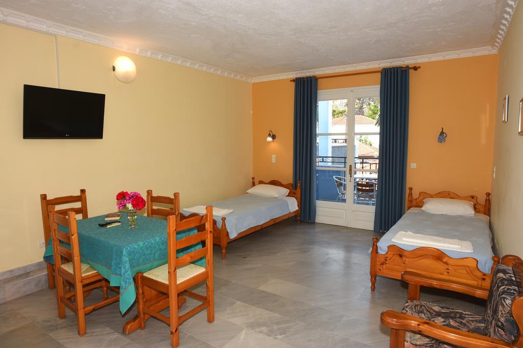 Blue Sky Hotel - Petra - Lesvos - Greece Exterior foto