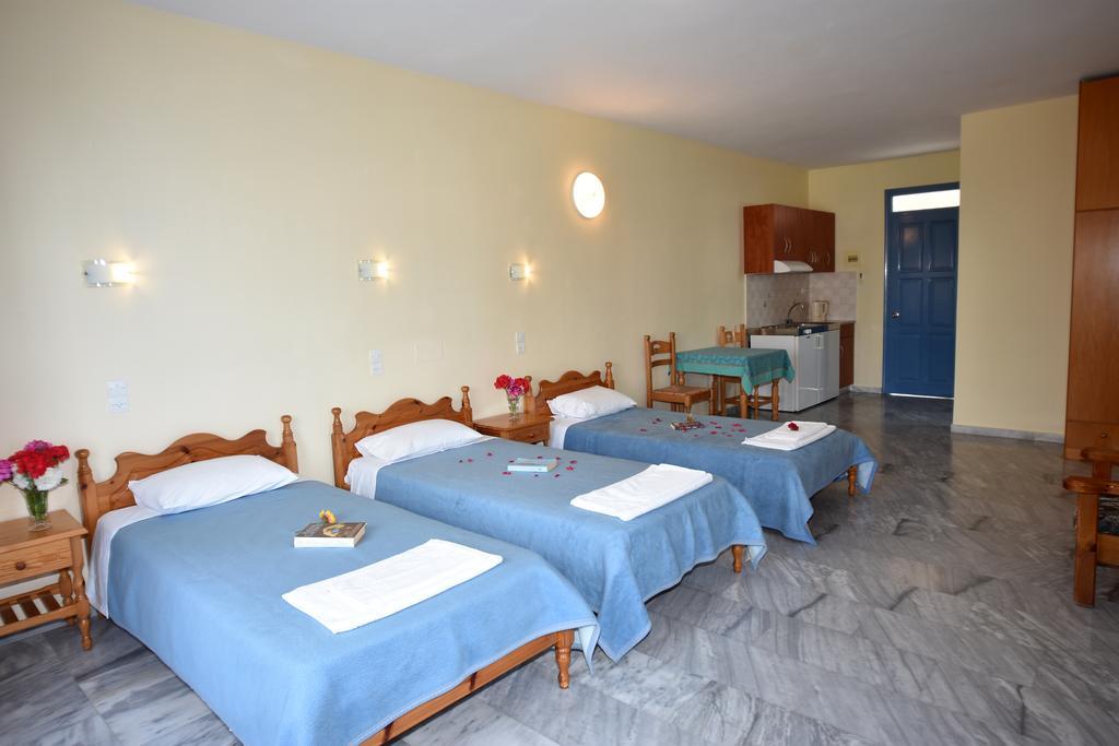 Blue Sky Hotel - Petra - Lesvos - Greece Exterior foto