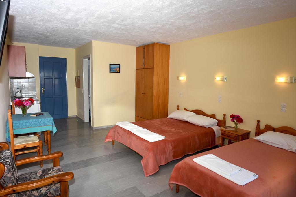 Blue Sky Hotel - Petra - Lesvos - Greece Exterior foto