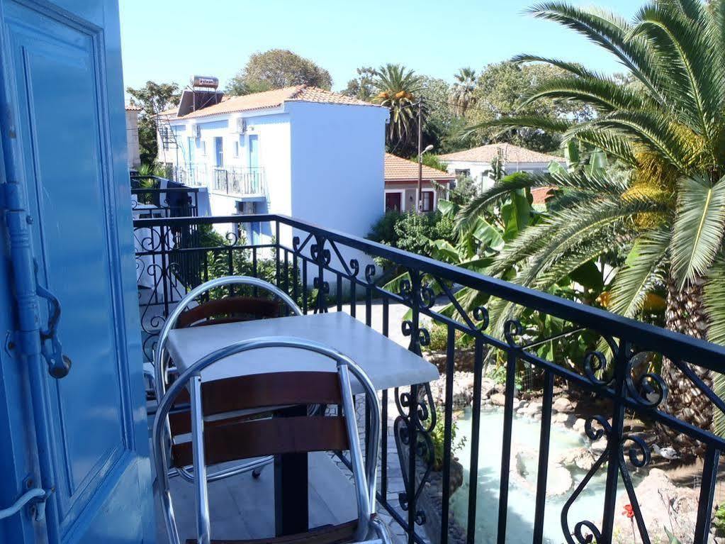 Blue Sky Hotel - Petra - Lesvos - Greece Exterior foto