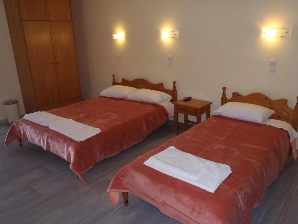 Blue Sky Hotel - Petra - Lesvos - Greece Exterior foto