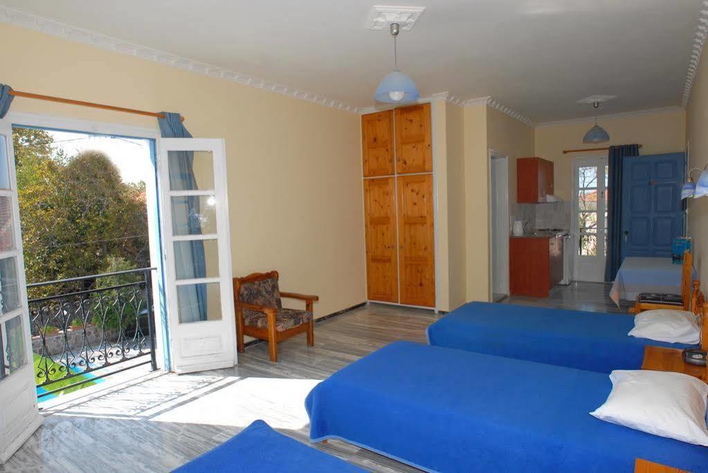 Blue Sky Hotel - Petra - Lesvos - Greece Exterior foto